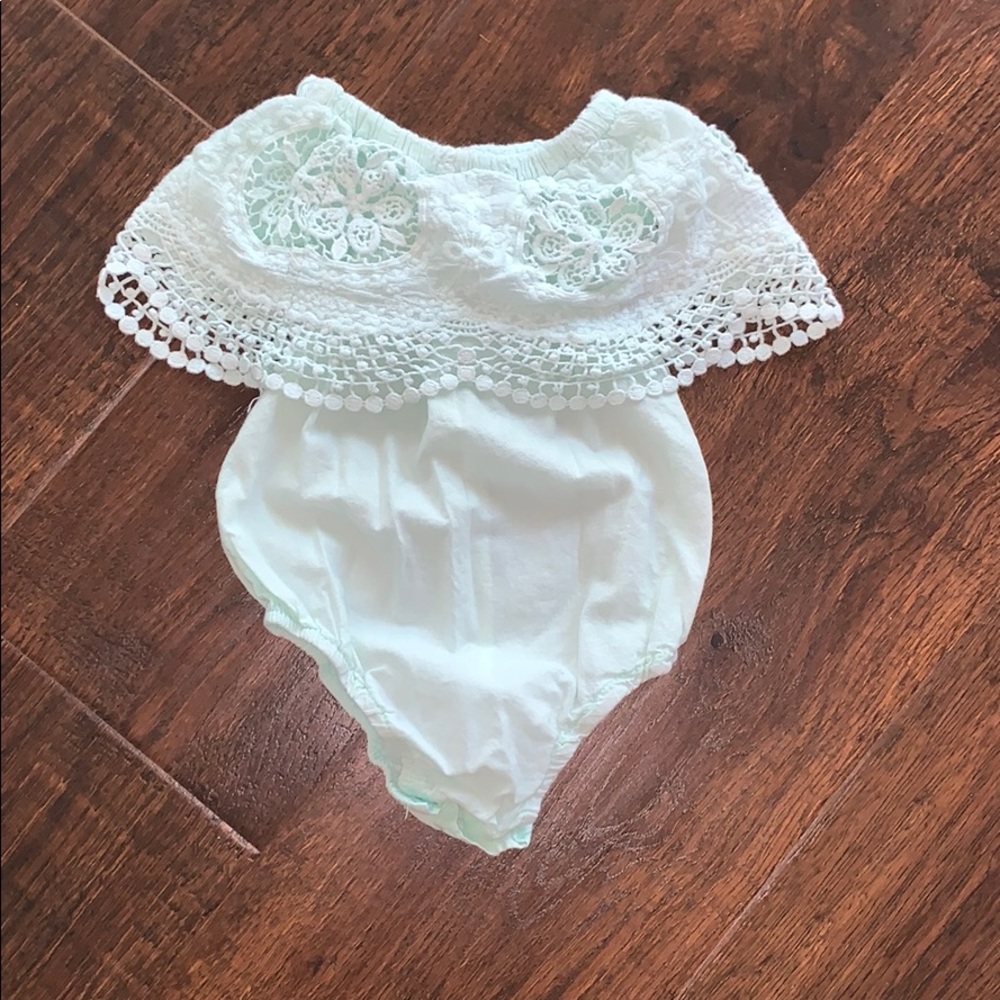 Baby girl romper sleeveless